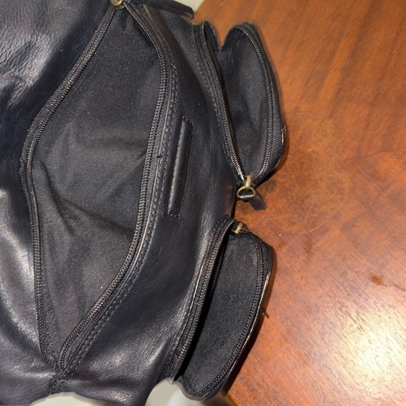 Stone Mountain shoulder / Crossbody bag  Leather Black  4 exterior pockets Excel - Picture 3 of 17